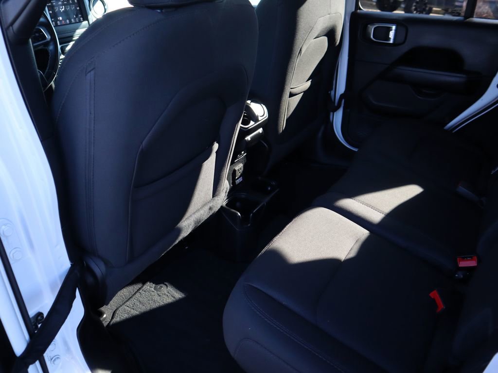 Used 2021 Jeep Wrangler Unlimited Sahara w/ Safety Group image 10