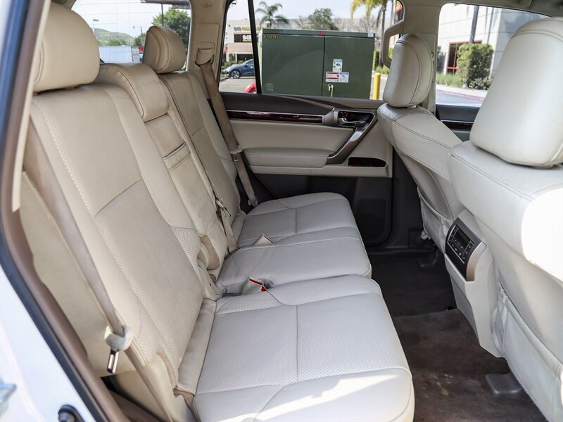 Used 2011 Lexus GX 460 w/ Comfort Plus Pkg AWD/4WD image 23