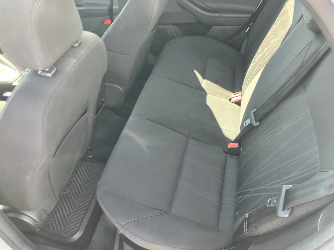 Used 2017 Ford Focus SE image 18