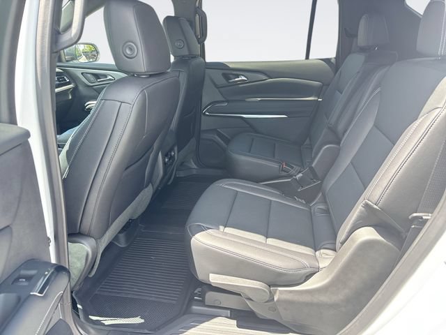 Used 2025 Chevrolet Traverse LT FWD image 22