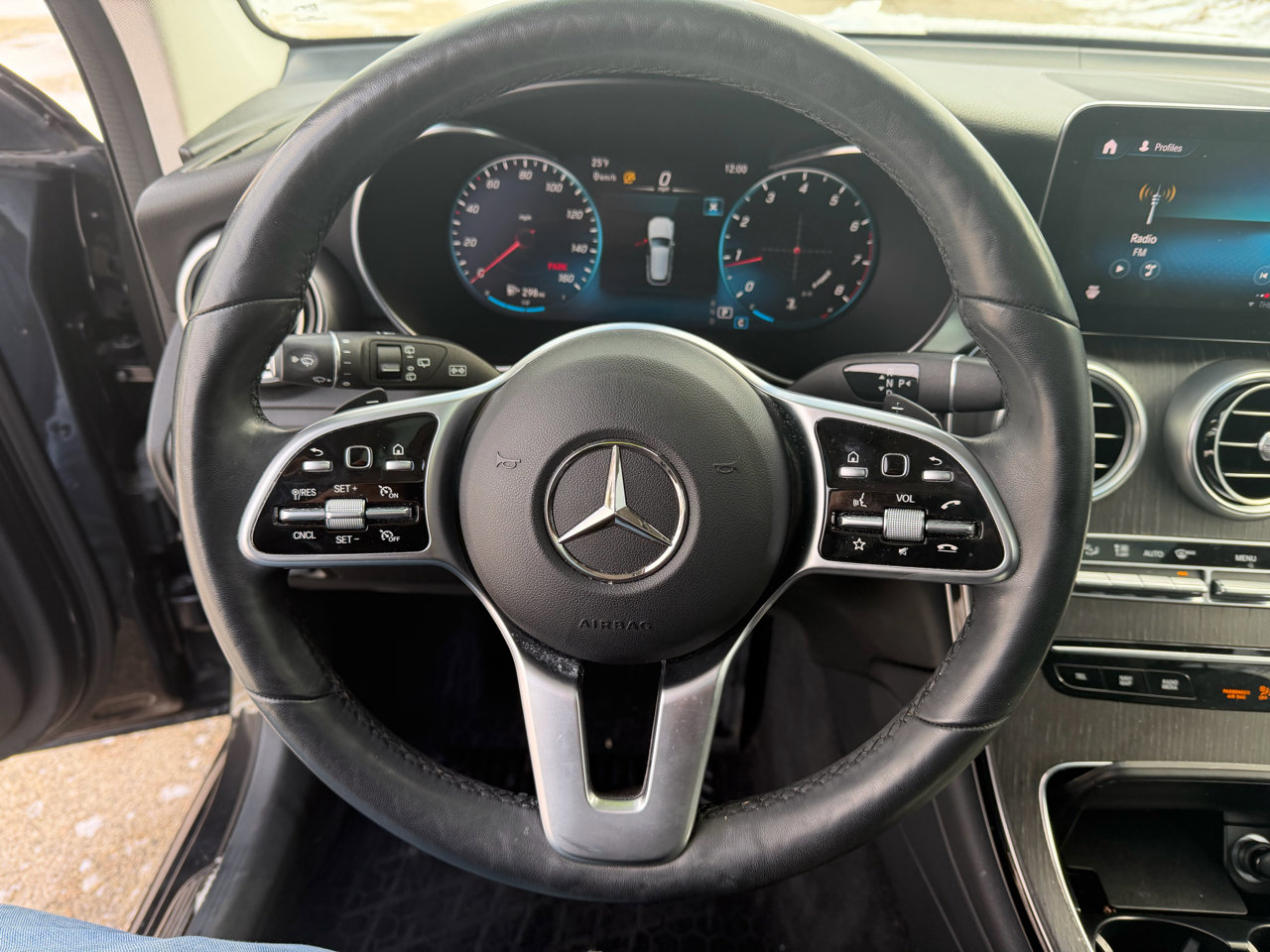 Used 2021 Mercedes-Benz GLC 300 4MATIC image 15