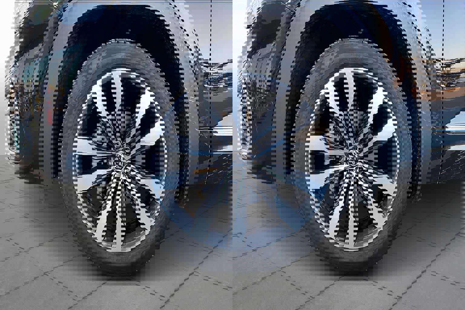 Used 2022 Volkswagen Atlas SEL Premium image 12