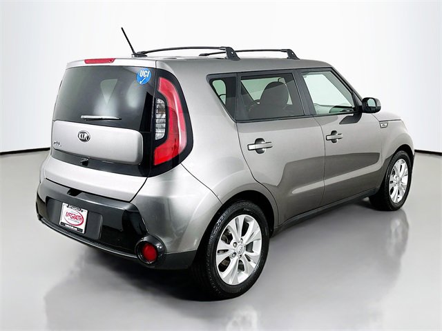 Used 2016 Kia Soul + image 17