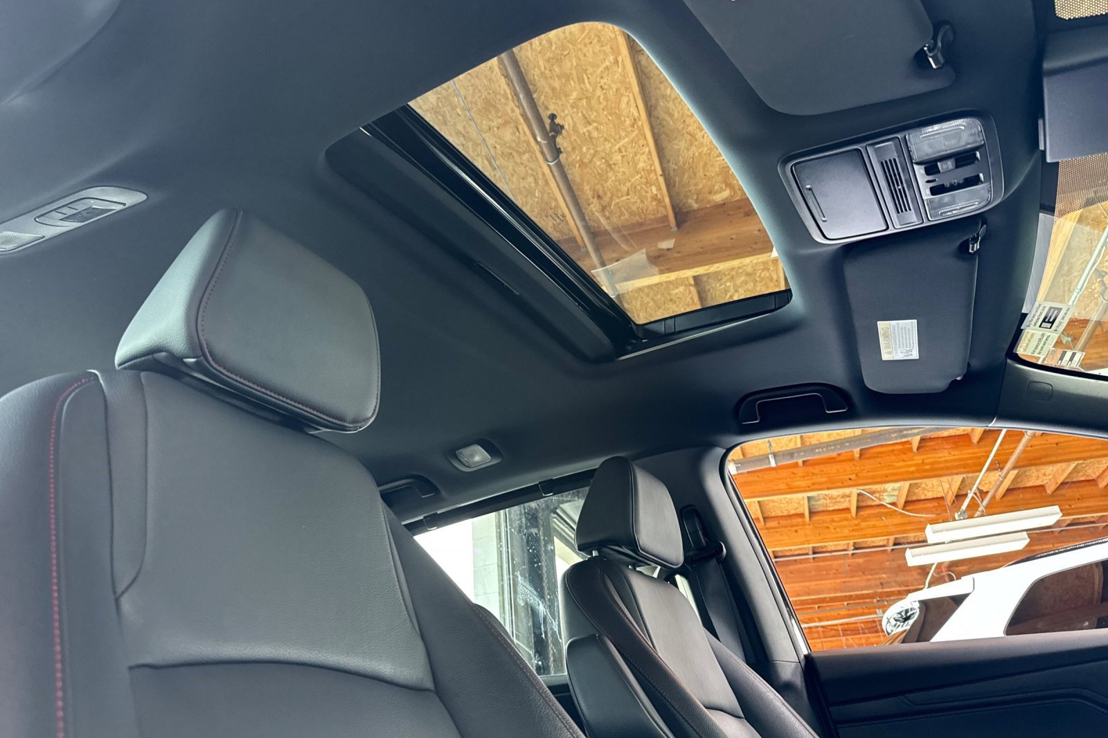 Used 2025 Honda Odyssey Sport-L image 15