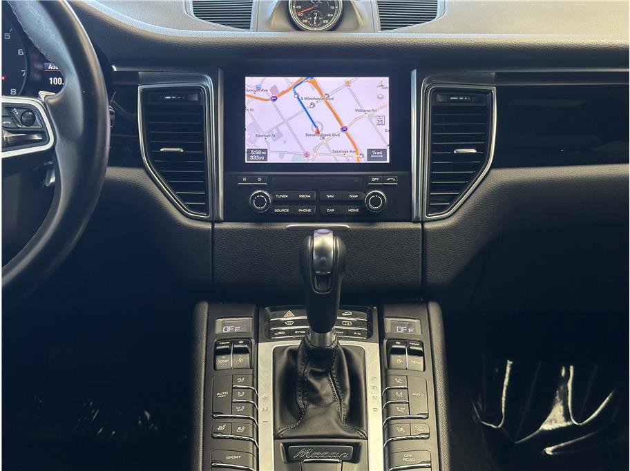 Used 2018 Porsche Macan Sport Edition image 17