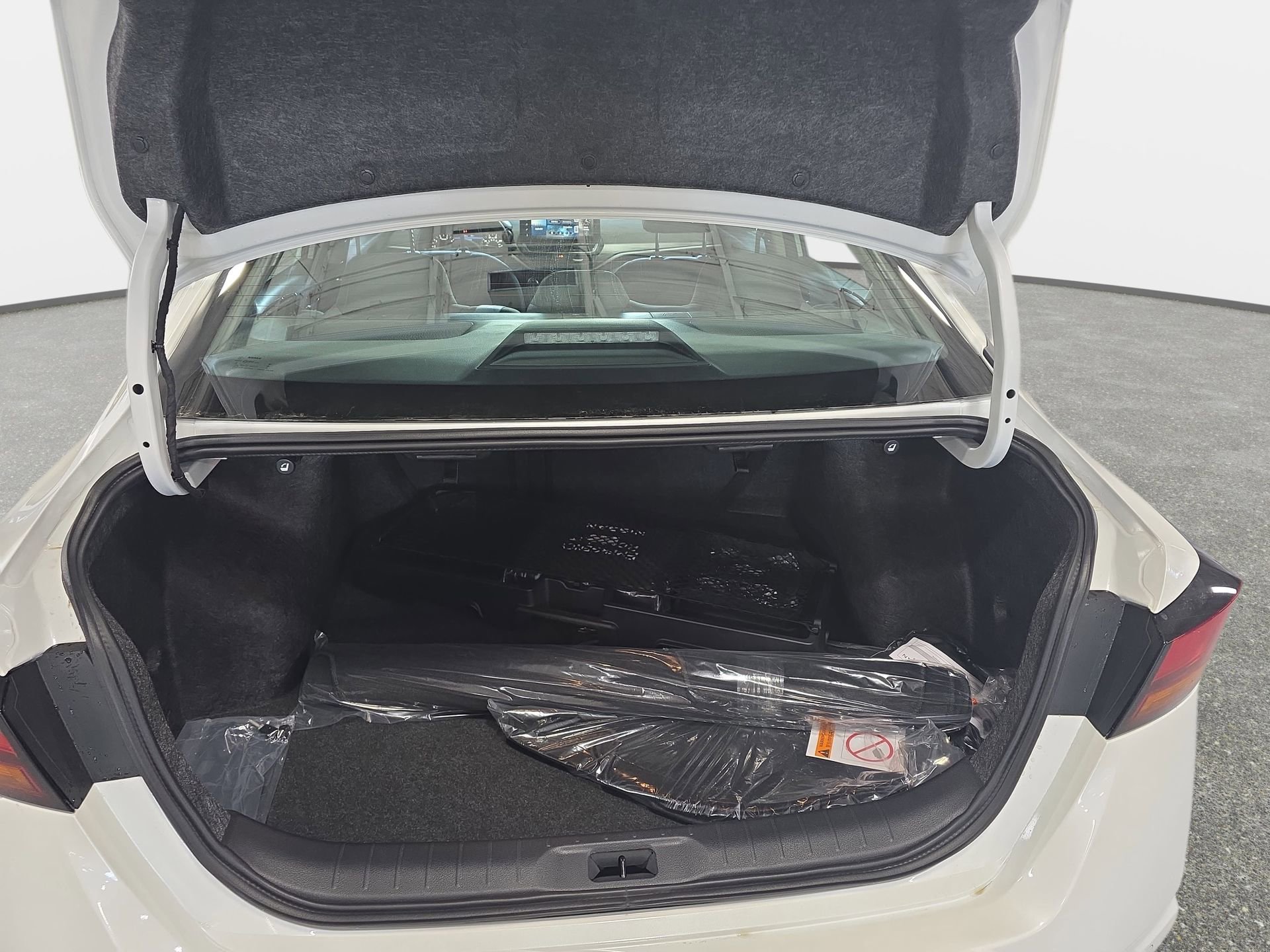 New 2026 Nissan Altima 2.5 SV w/ SV Special Edition Package FWD image 12