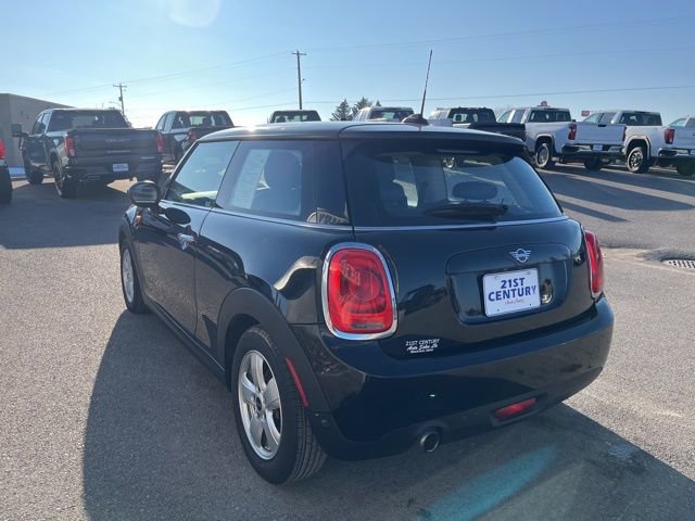 Used 2019 MINI Cooper 2-Door Hardtop image 8