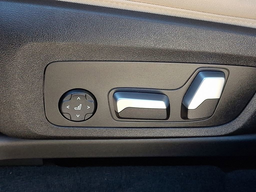 Used 2023 BMW X3 xDrive30i w/ Premium Package image 28