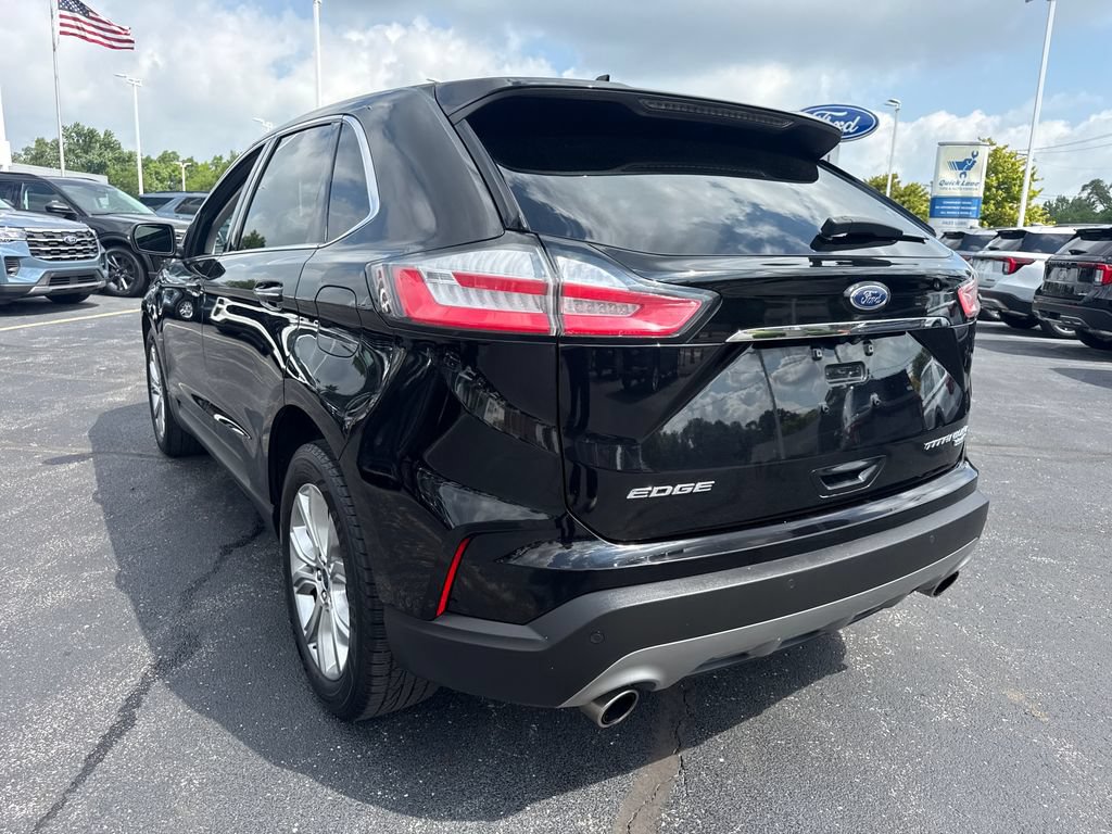 Used 2019 Ford Edge Titanium w/ Equipment Group 301A AWD/4WD image 9