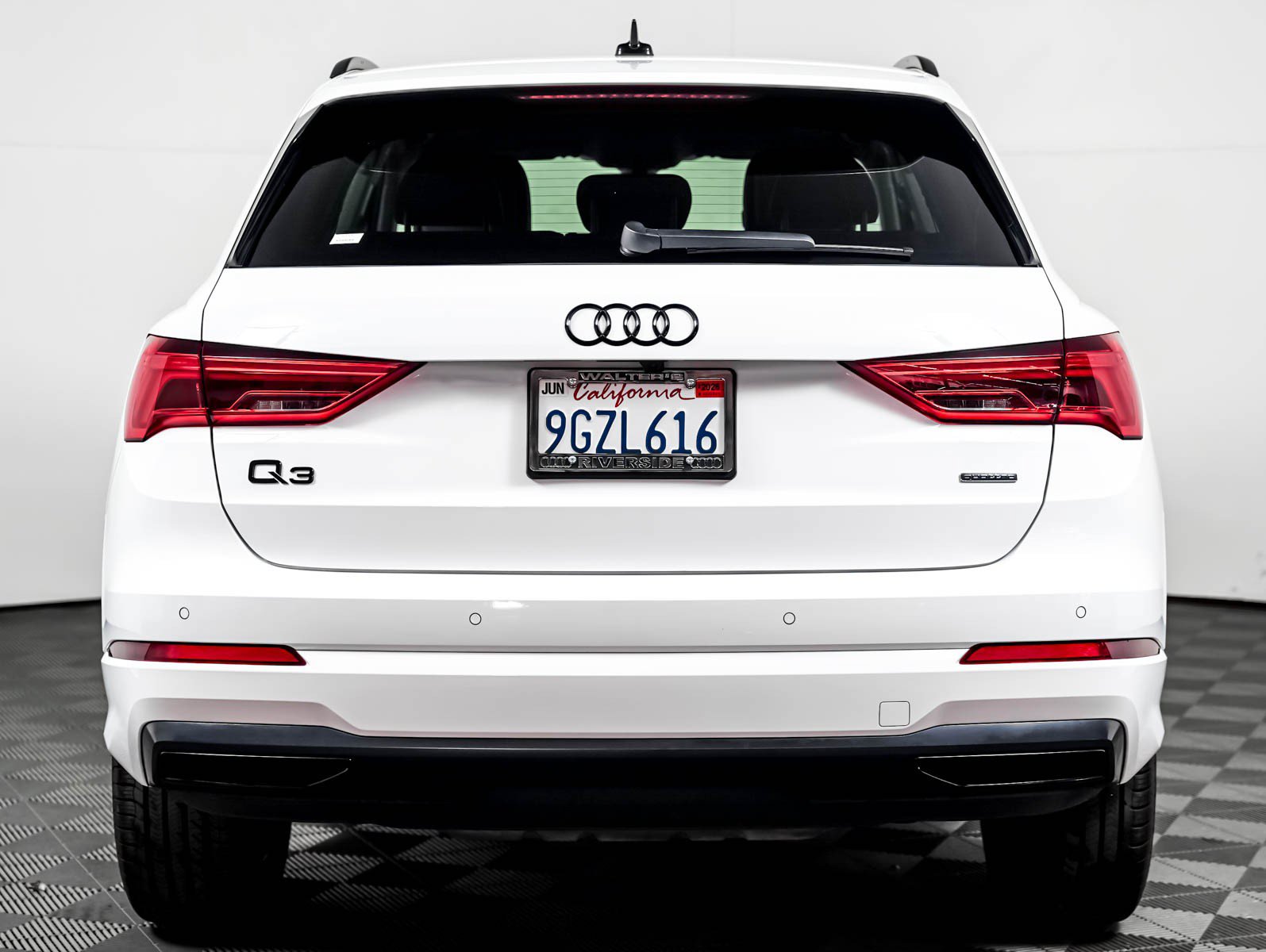 Certified 2023 Audi Q3 2.0T Premium w/ Convenience Package AWD/4WD image 7