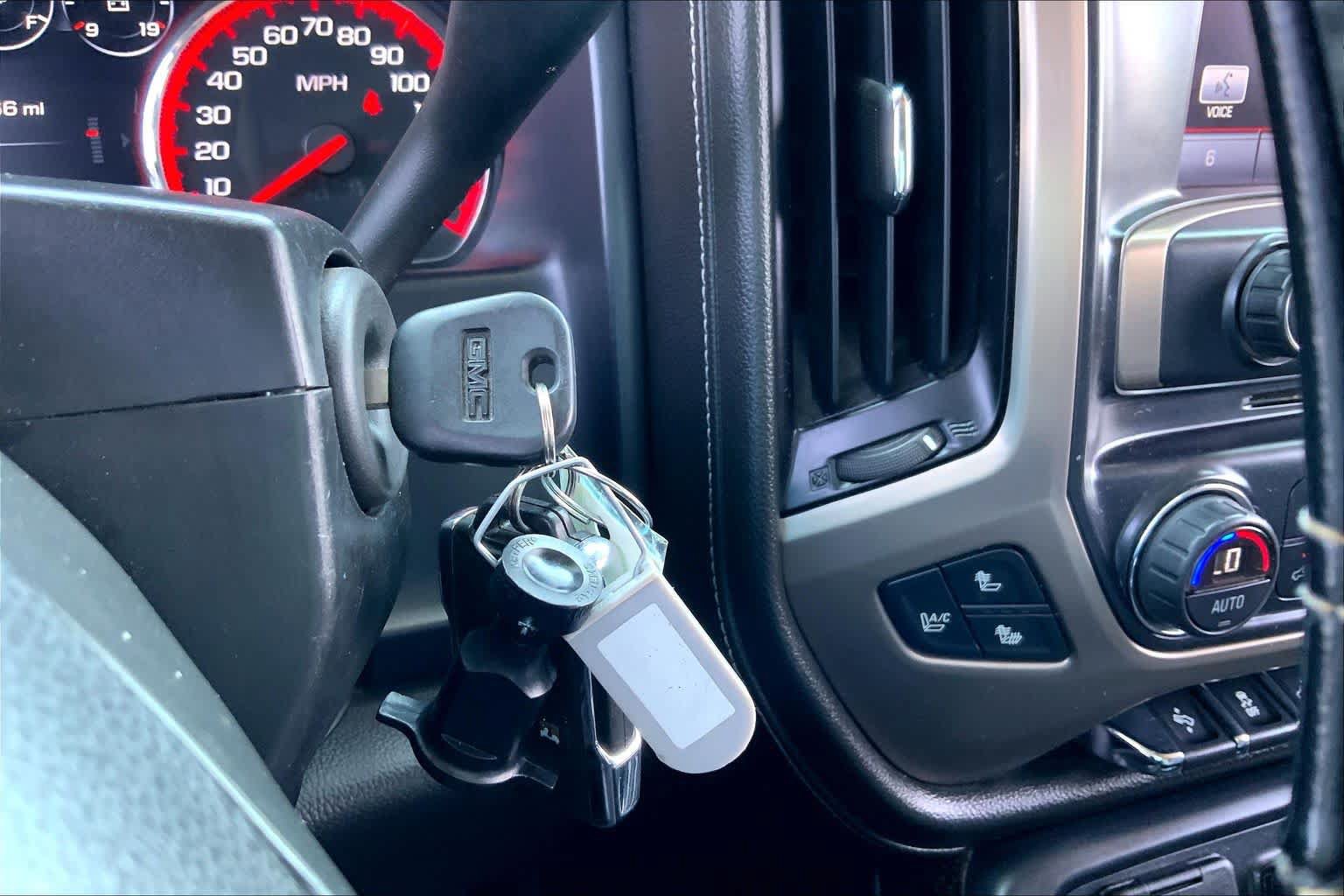 Used 2015 GMC Sierra 2500 Denali w/ Duramax Plus Package AWD/4WD image 36