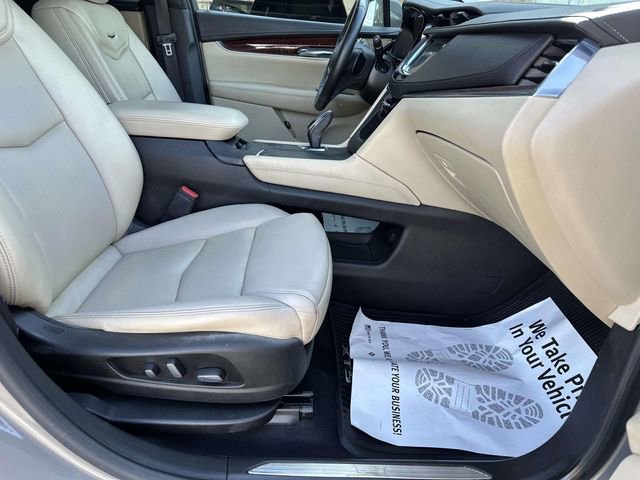 Used 2017 Cadillac XT5 Luxury w/ Driver Awareness Package AWD/4WD image 51