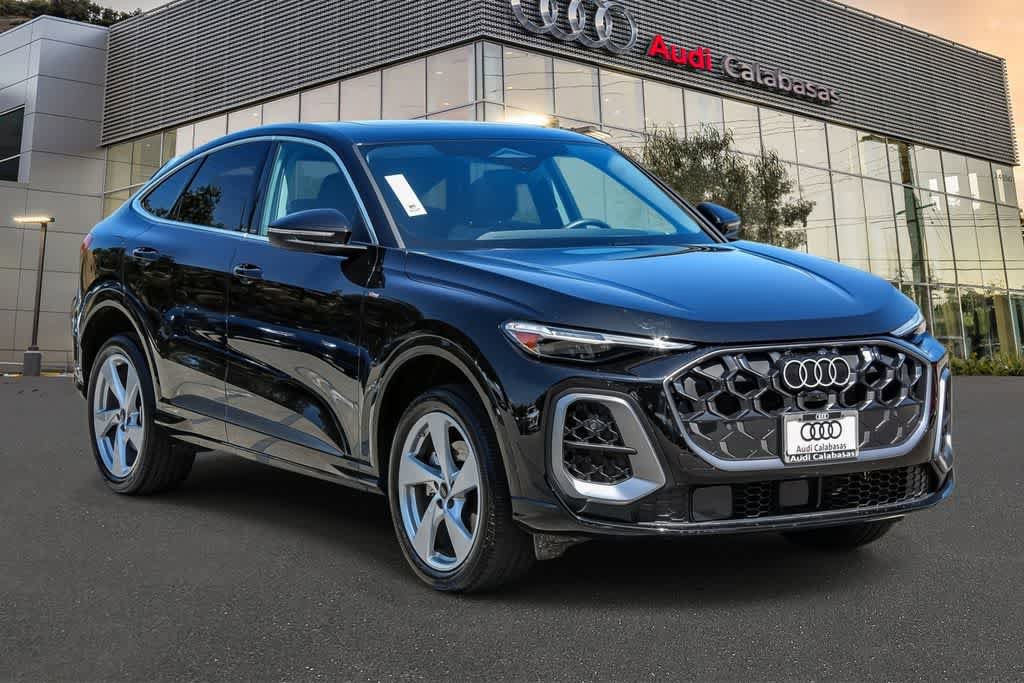 Used 2025 Audi Q5 Premium Plus w/ Premium Plus AWD/4WD image 5