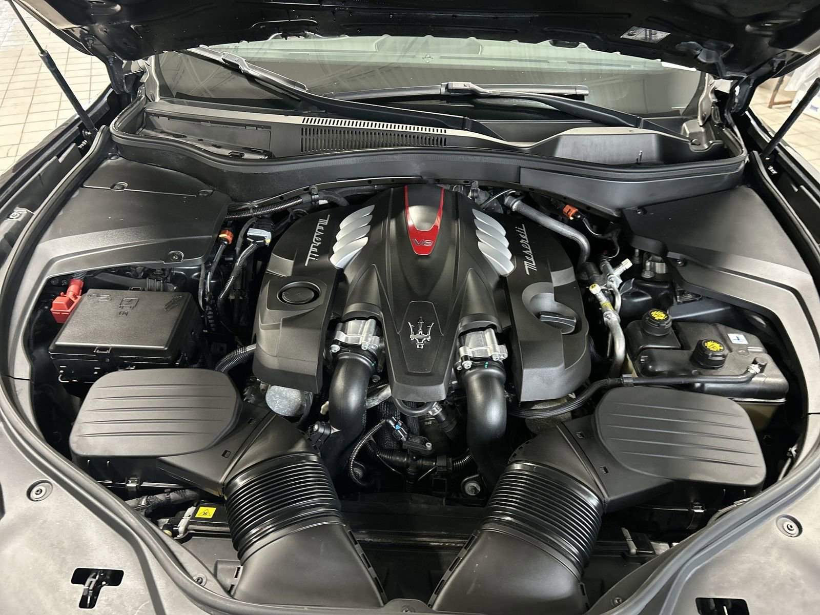 Used 2023 Maserati Levante Modena S AWD/4WD image 32