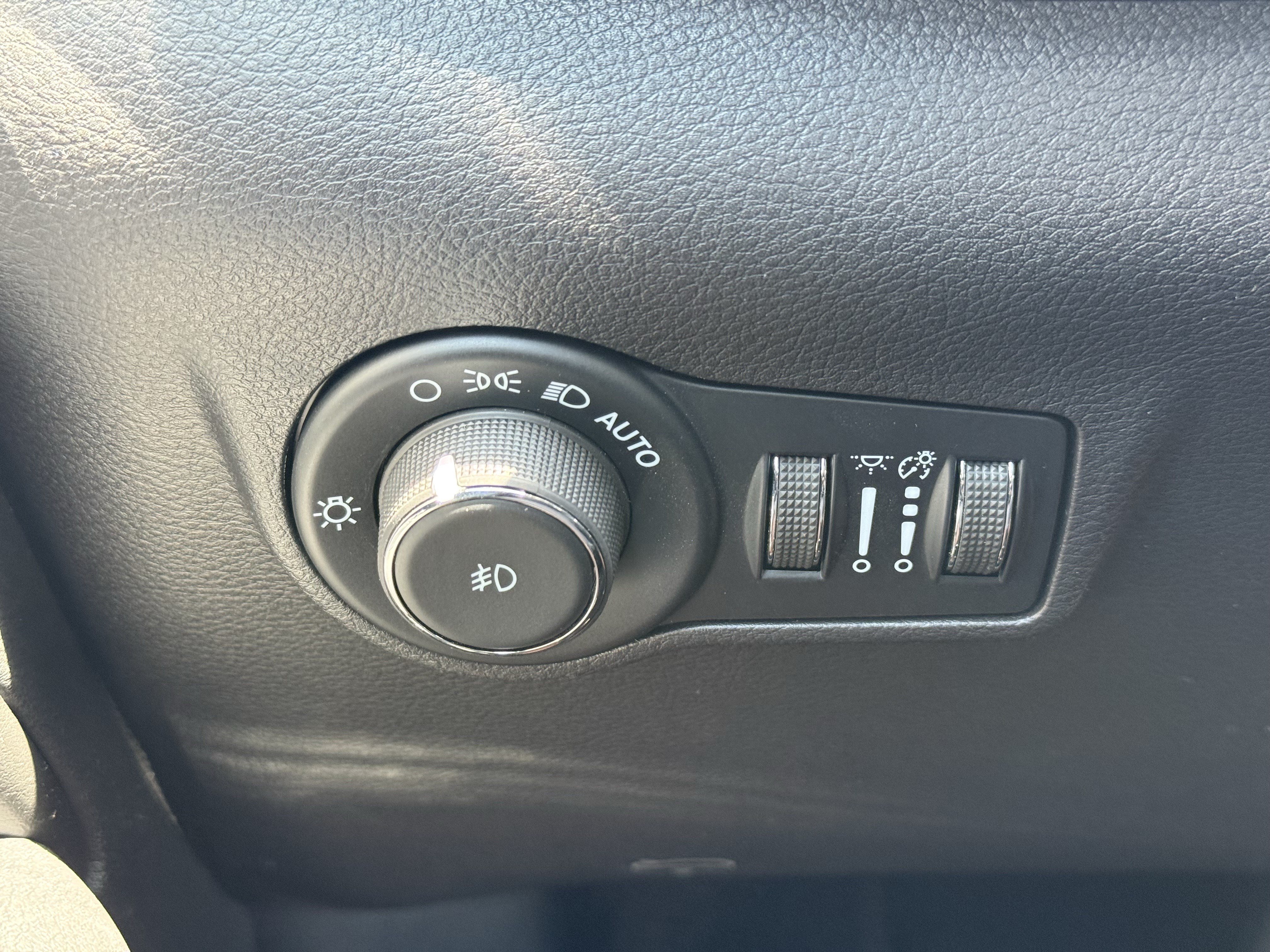 New 2026 Jeep Compass Latitude AWD/4WD image 27