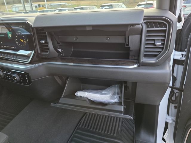 Used 2022 Chevrolet Silverado 1500 LT AWD/4WD image 24