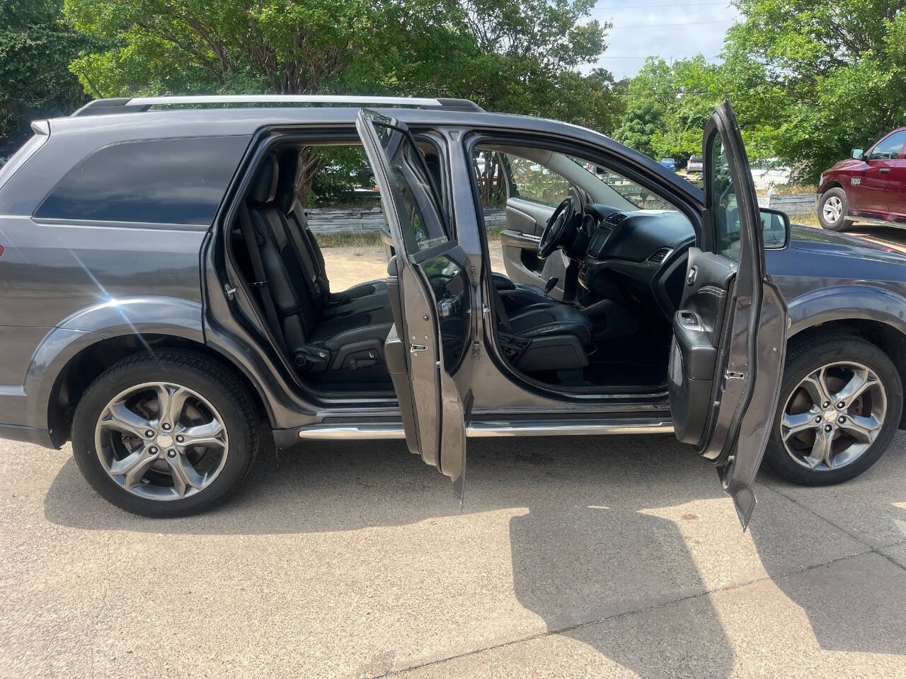 Used 2017 Dodge Journey Crossroad AWD/4WD image 23