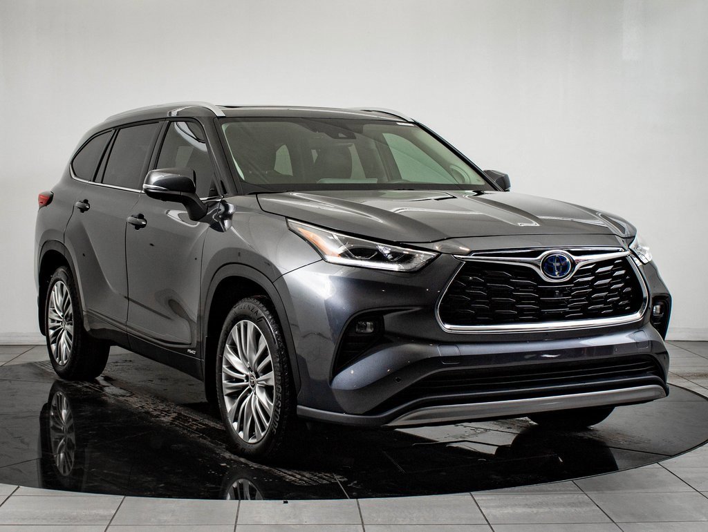 Used 2023 Toyota Highlander Platinum image 12