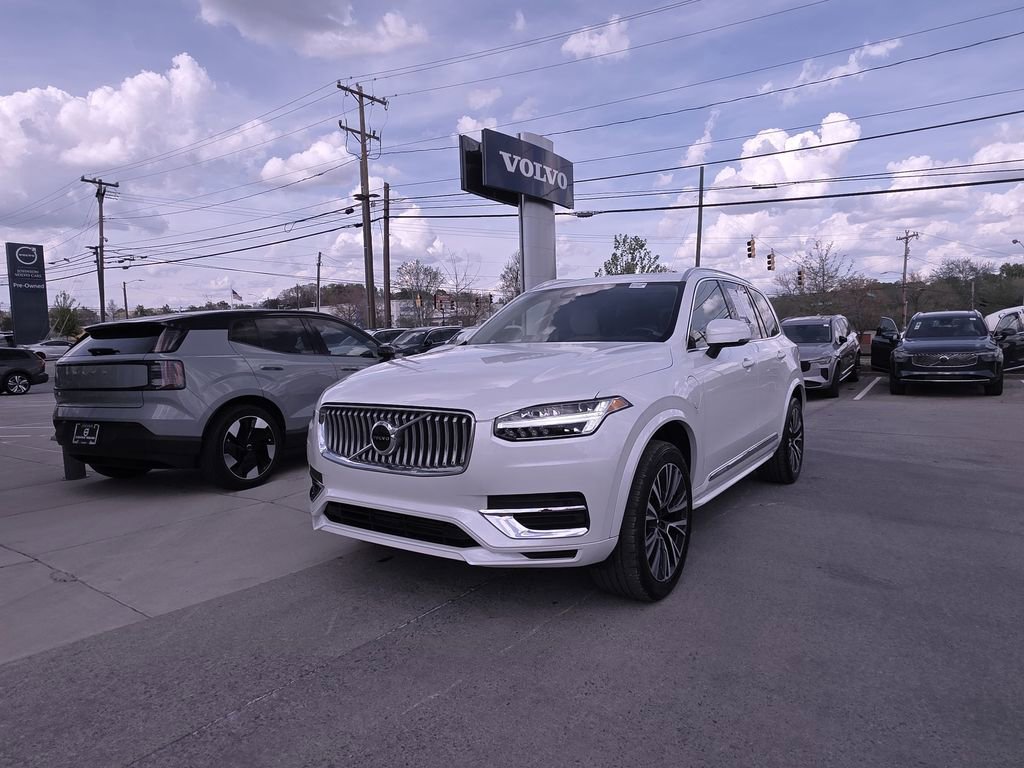 Used 2022 Volvo XC90 T8 Inscription Expression image 4