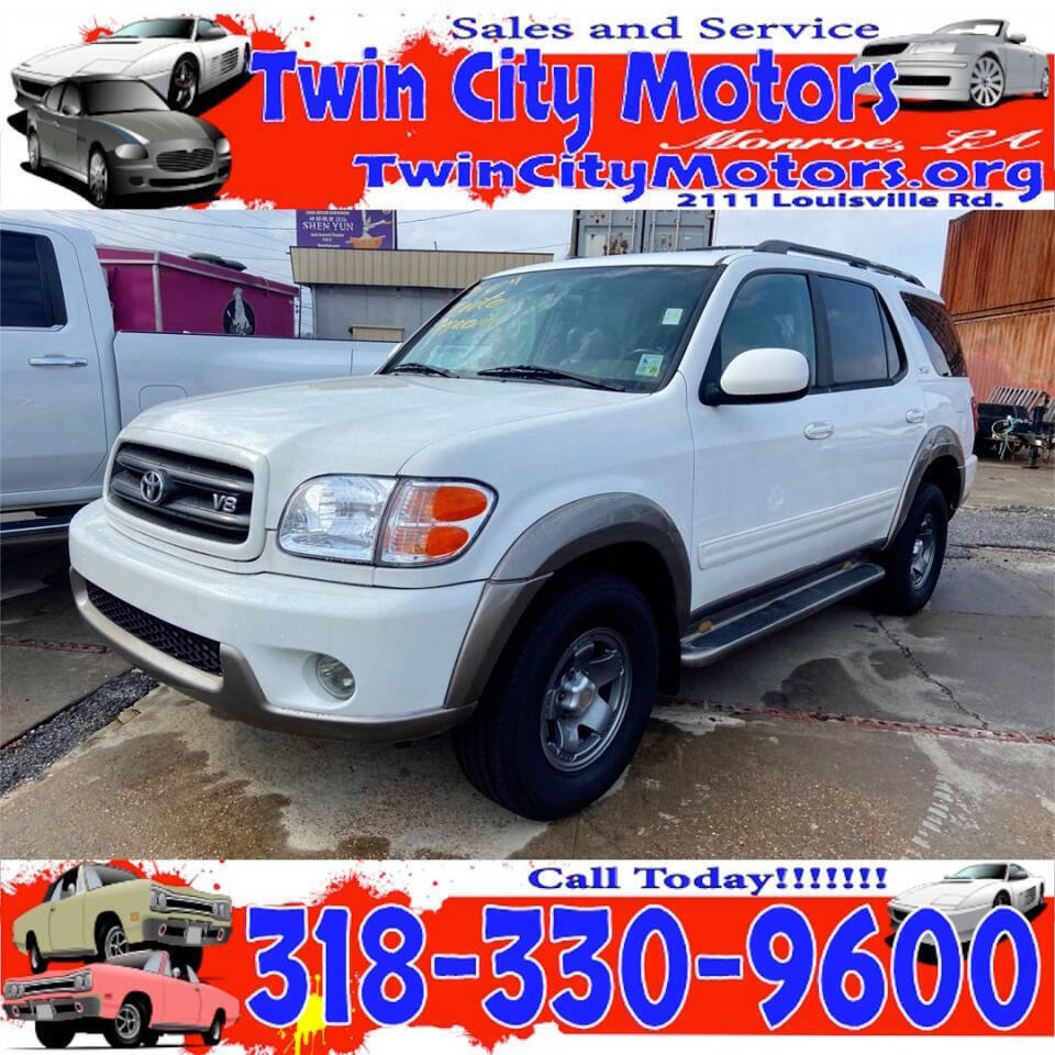 Used 2004 Toyota Sequoia SR5 image 1