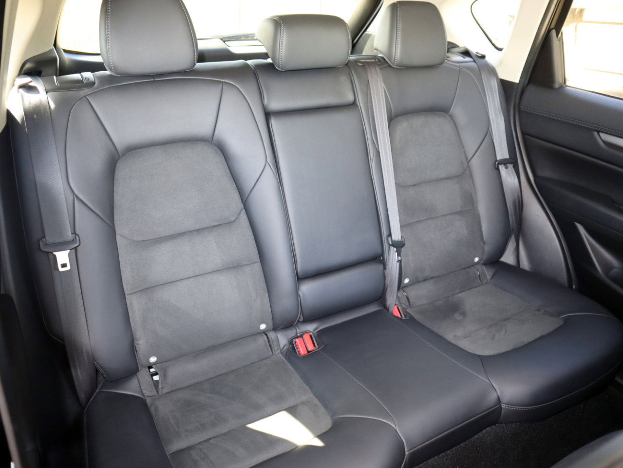 Used 2019 MAZDA CX-5 Touring image 41