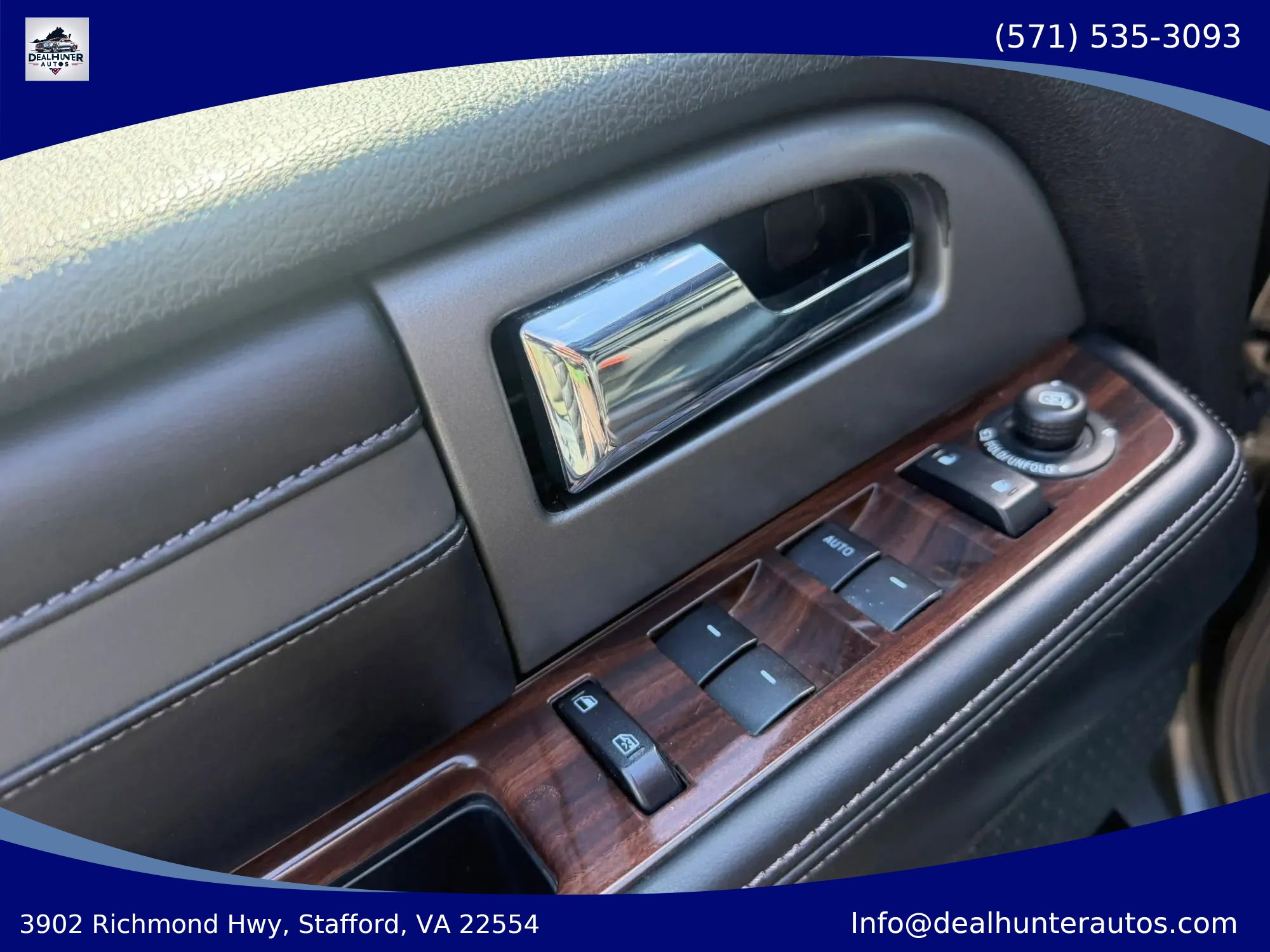 Used 2015 Ford Expedition Platinum AWD/4WD image 25