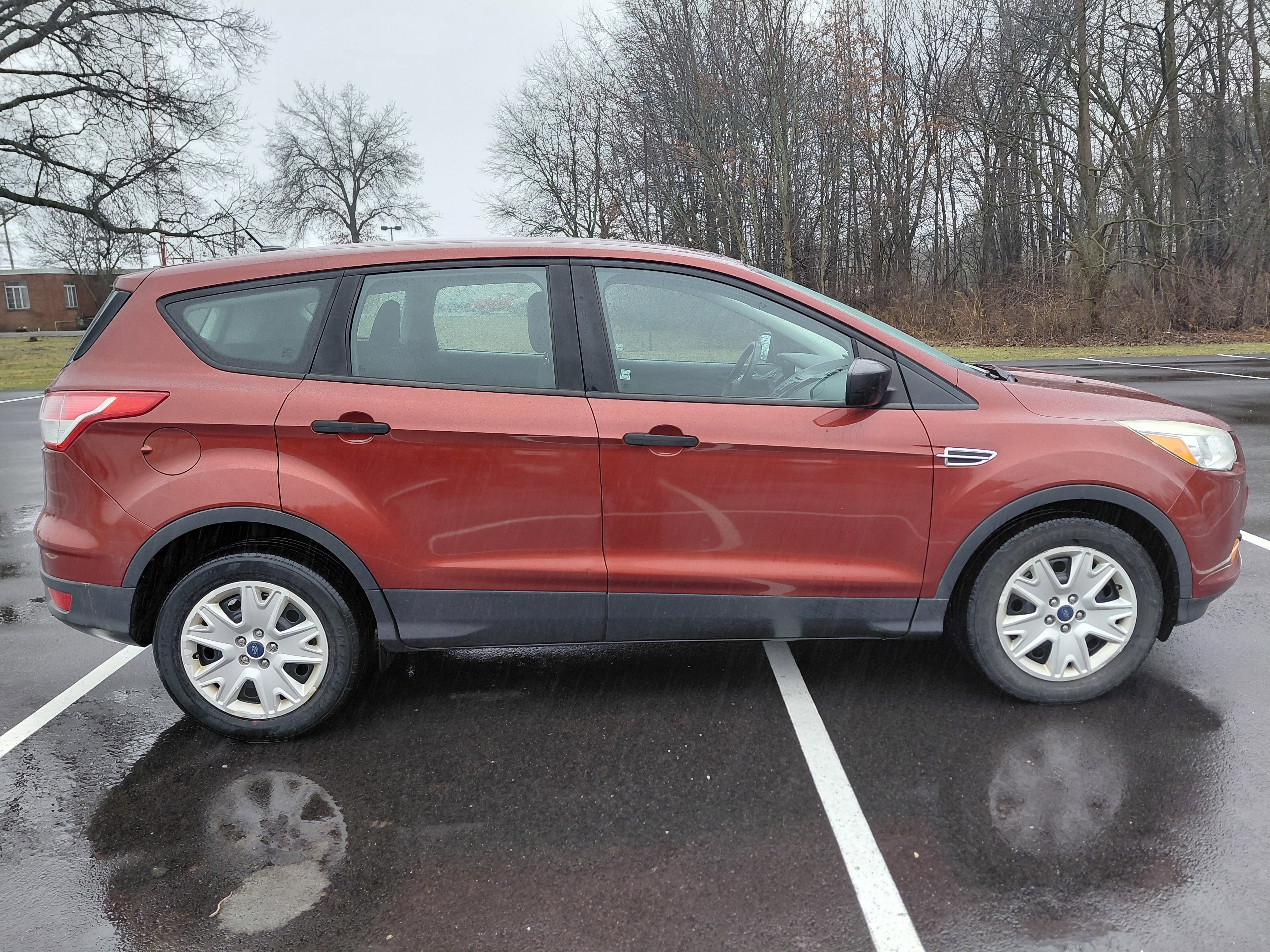 Used 2014 Ford Escape S FWD image 9