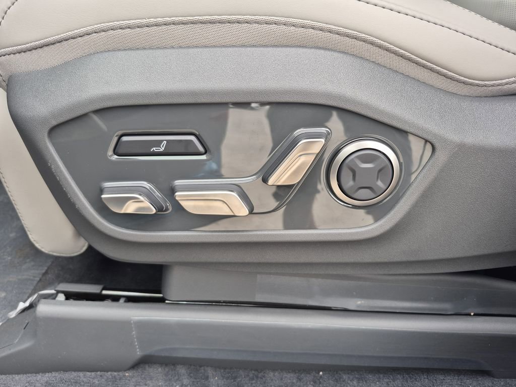 New 2026 Kia EV9 Land w/ Nightfall Edition Package image 21