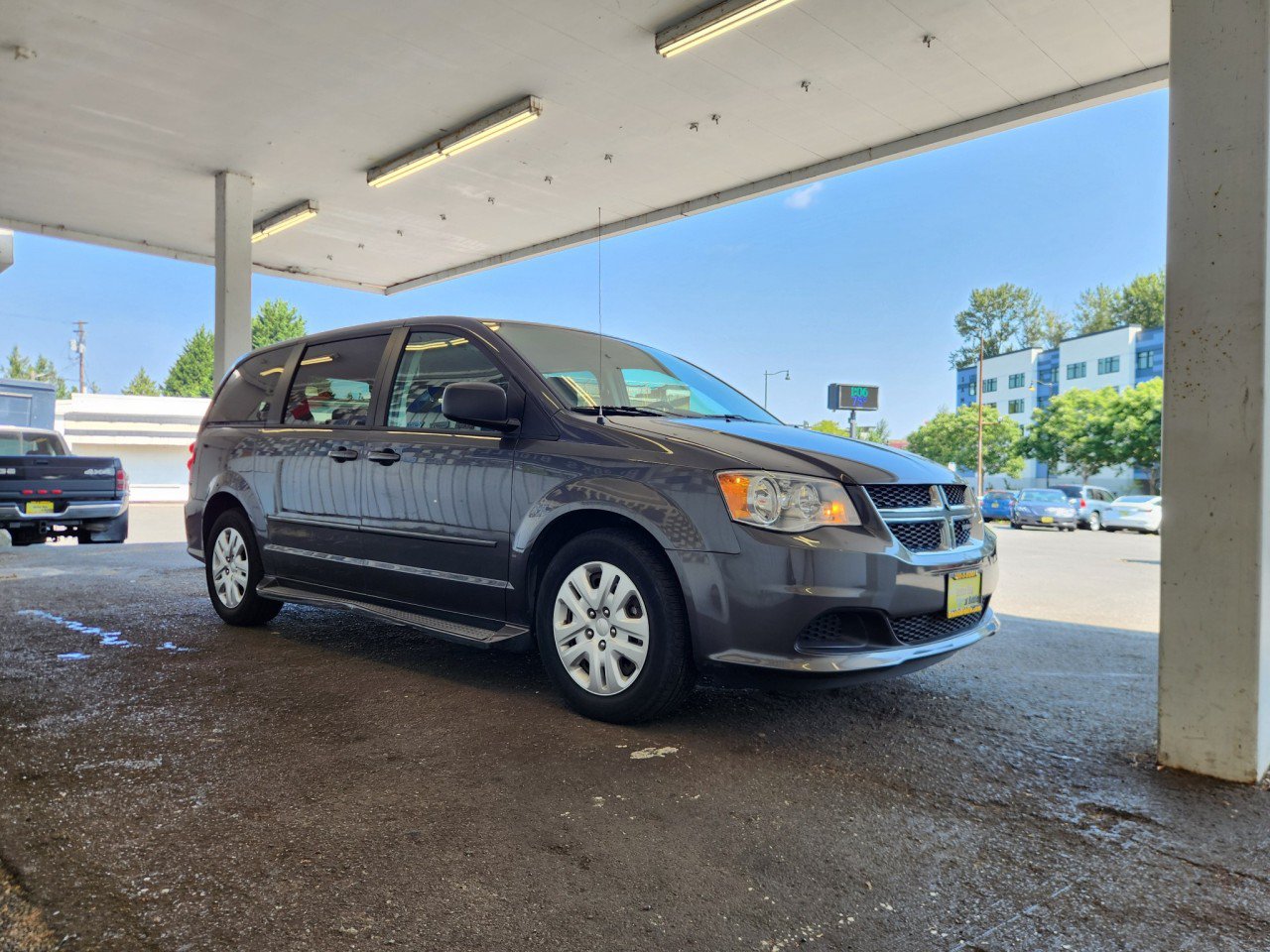 Used 2016 Dodge Grand Caravan SE w/ Quick Order Package 29E SE FWD image 7