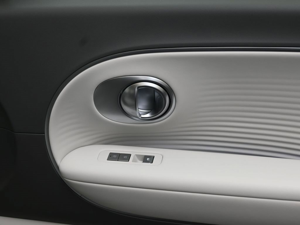 New 2026 Hyundai Ioniq 9 SEL image 11