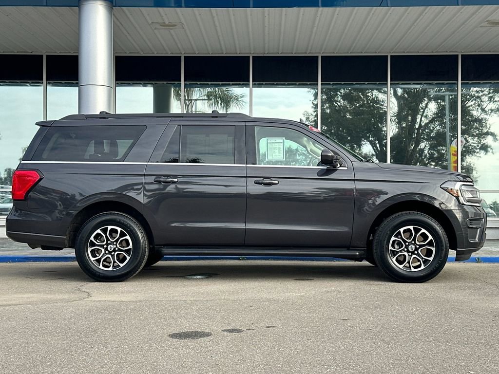 Used 2024 Ford Expedition Max XLT image 6