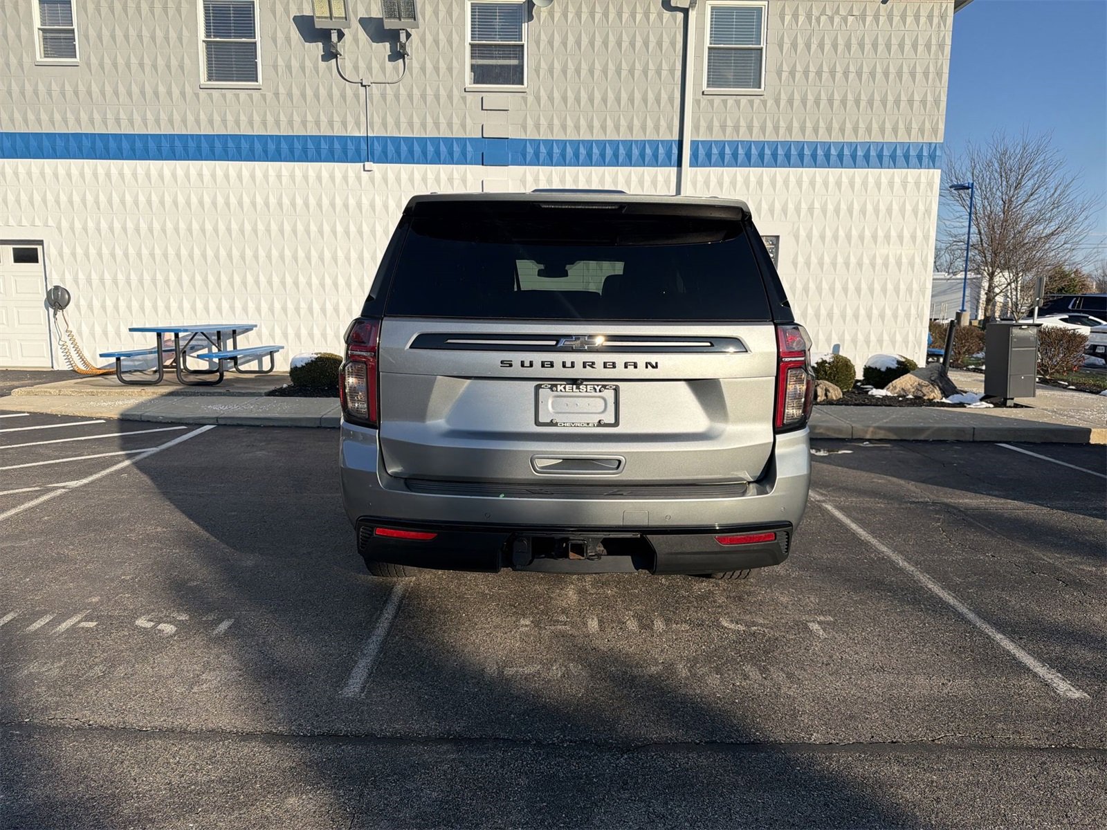 Used 2023 Chevrolet Suburban Z71 w/ Luxury Package image 7