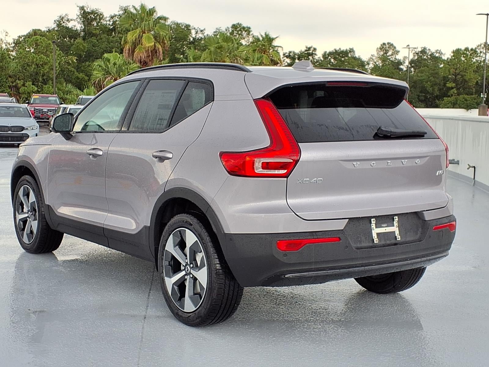 New 2026 Volvo XC40 B5 Plus w/ Climate Package AWD/4WD image 5