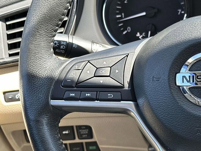 Used 2017 Nissan Rogue SL w/ SL Premium Package image 26