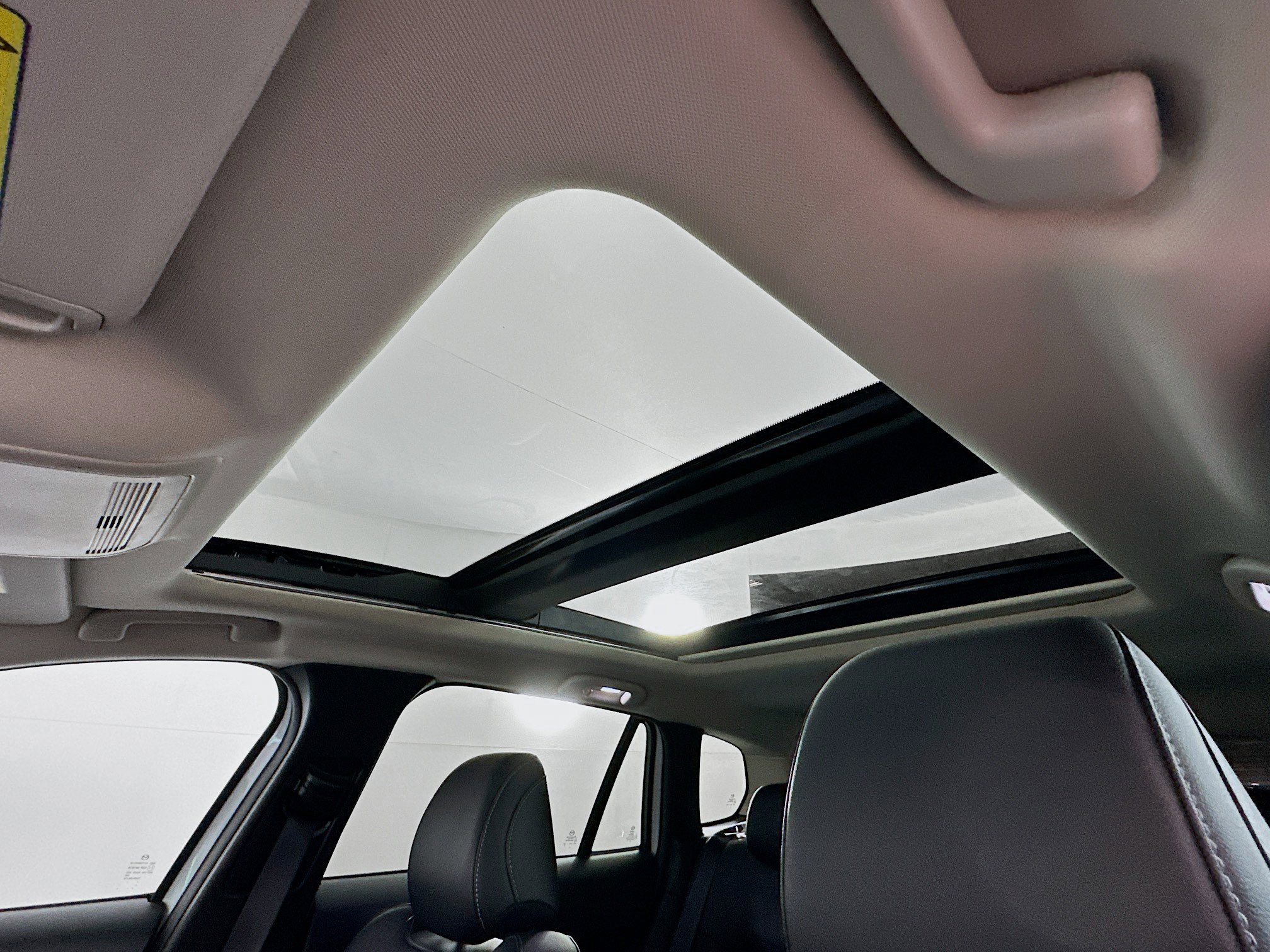 Used 2025 MAZDA CX-50 AWD 2.5 S w/ Premium Package image 26