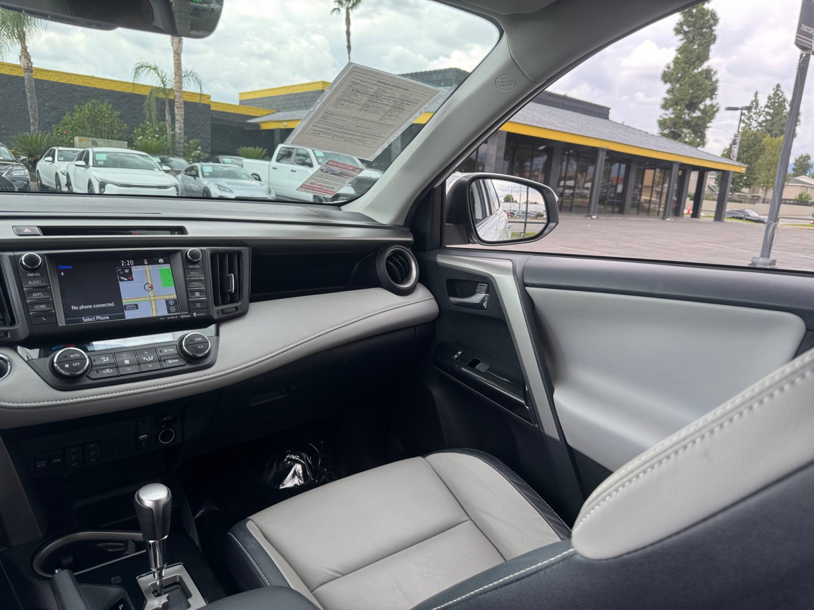 Used 2016 Toyota RAV4 Limited FWD image 23