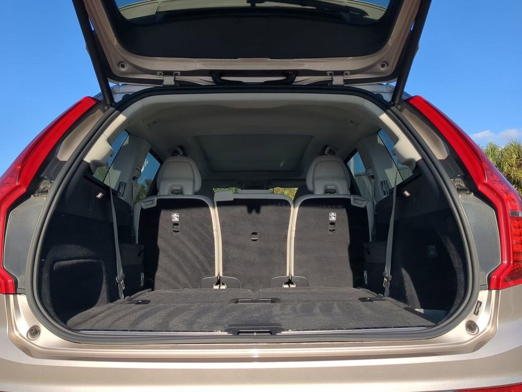 Used 2024 Volvo XC90 B6 Ultimate image 14