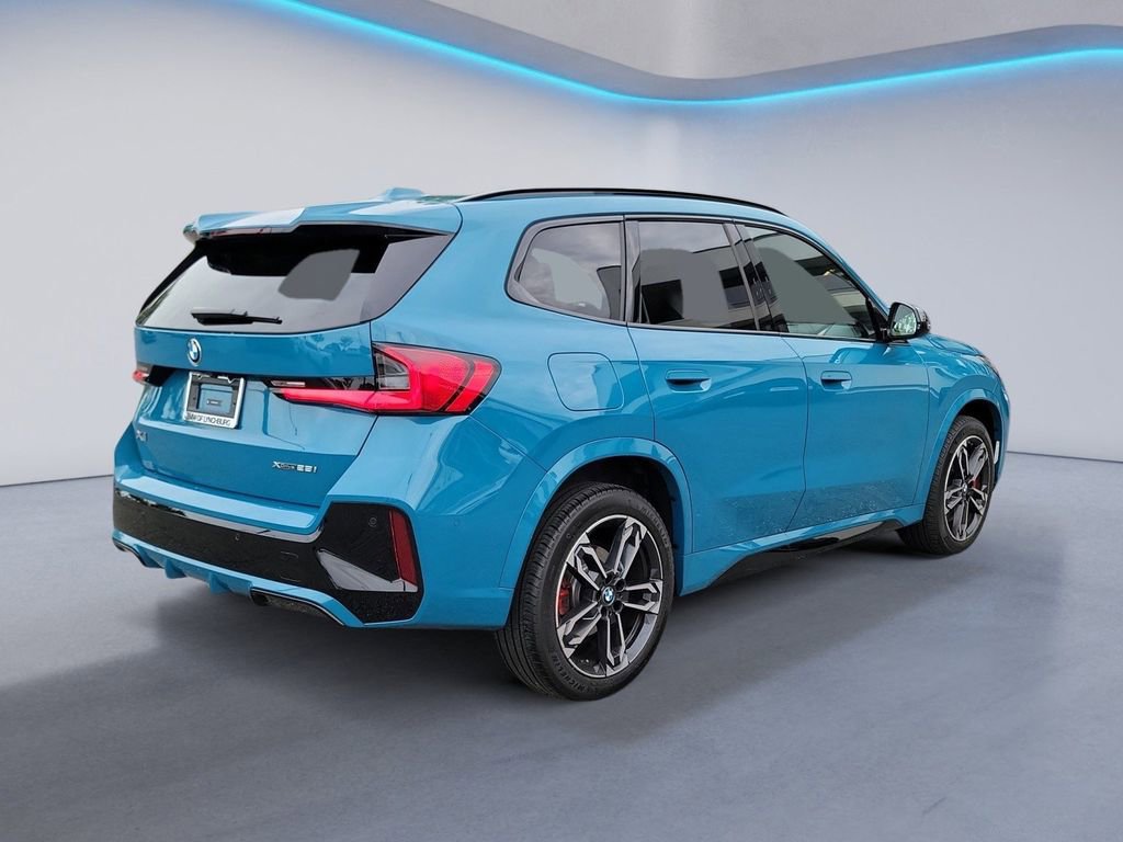 Certified 2025 BMW X1 xDrive28i w/ M Sport Package image 4