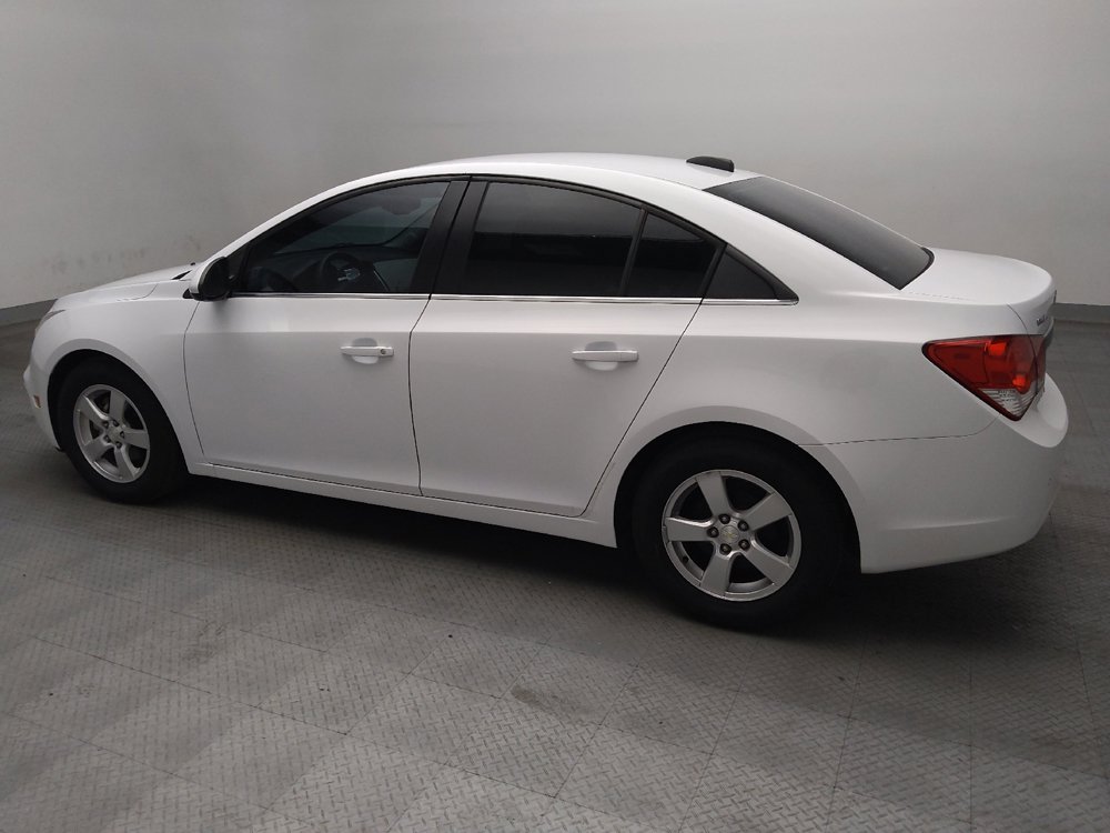 Used 2016 Chevrolet Cruze LT w/ Enhanced Safety Package FWD image 3