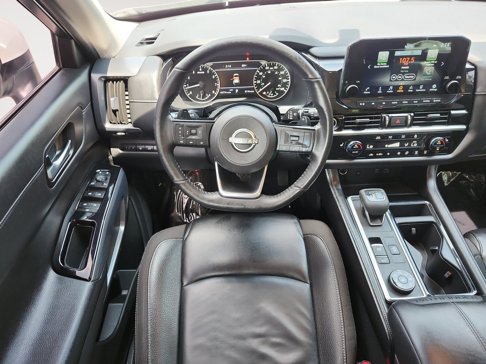 Used 2023 Nissan Pathfinder SL AWD/4WD image 10