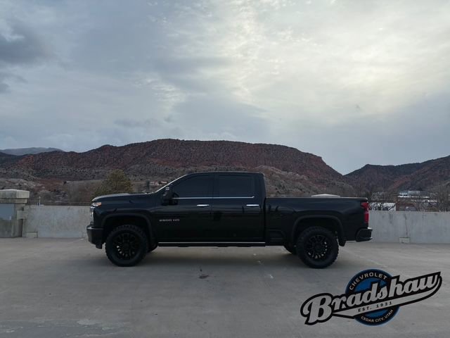 Used 2023 Chevrolet Silverado 2500 High Country w/ Z71 Off-Road Package image 4