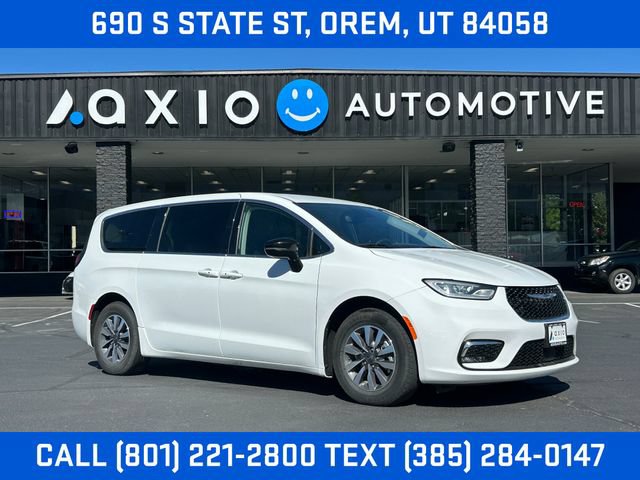 Used 2024 Chrysler Pacifica Limited