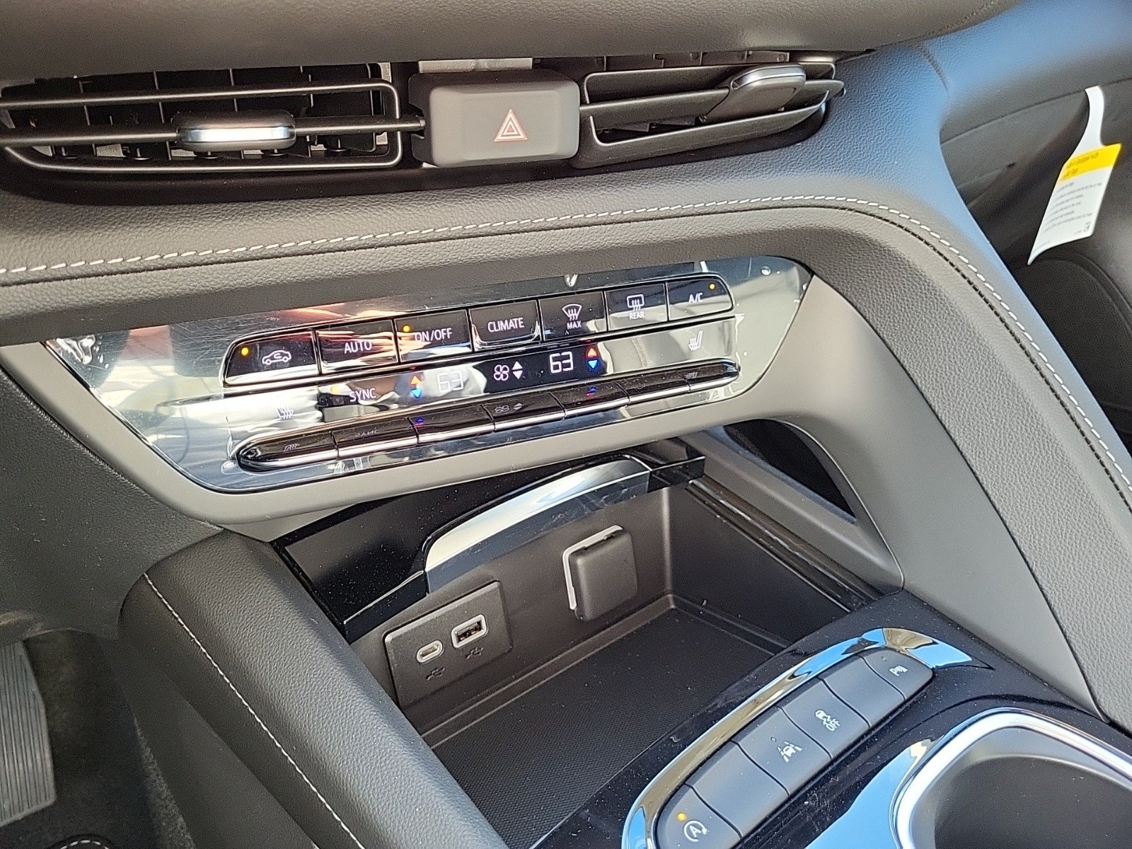 Used 2023 Buick Envision Essence FWD image 22