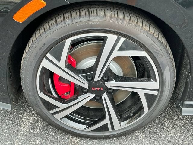 New 2026 Volkswagen GTI SE FWD image 9