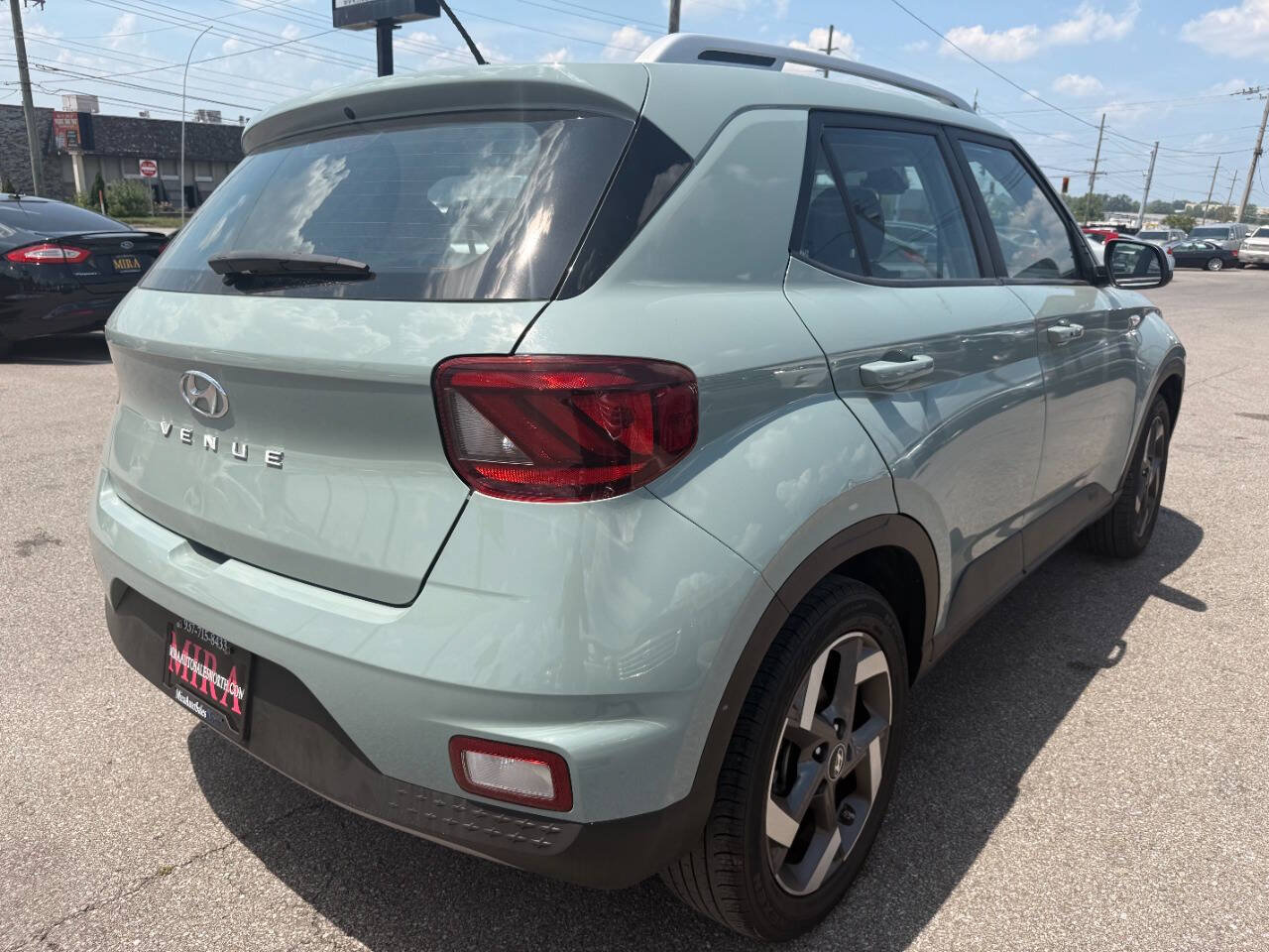 Used 2025 Hyundai Venue SEL FWD image 26