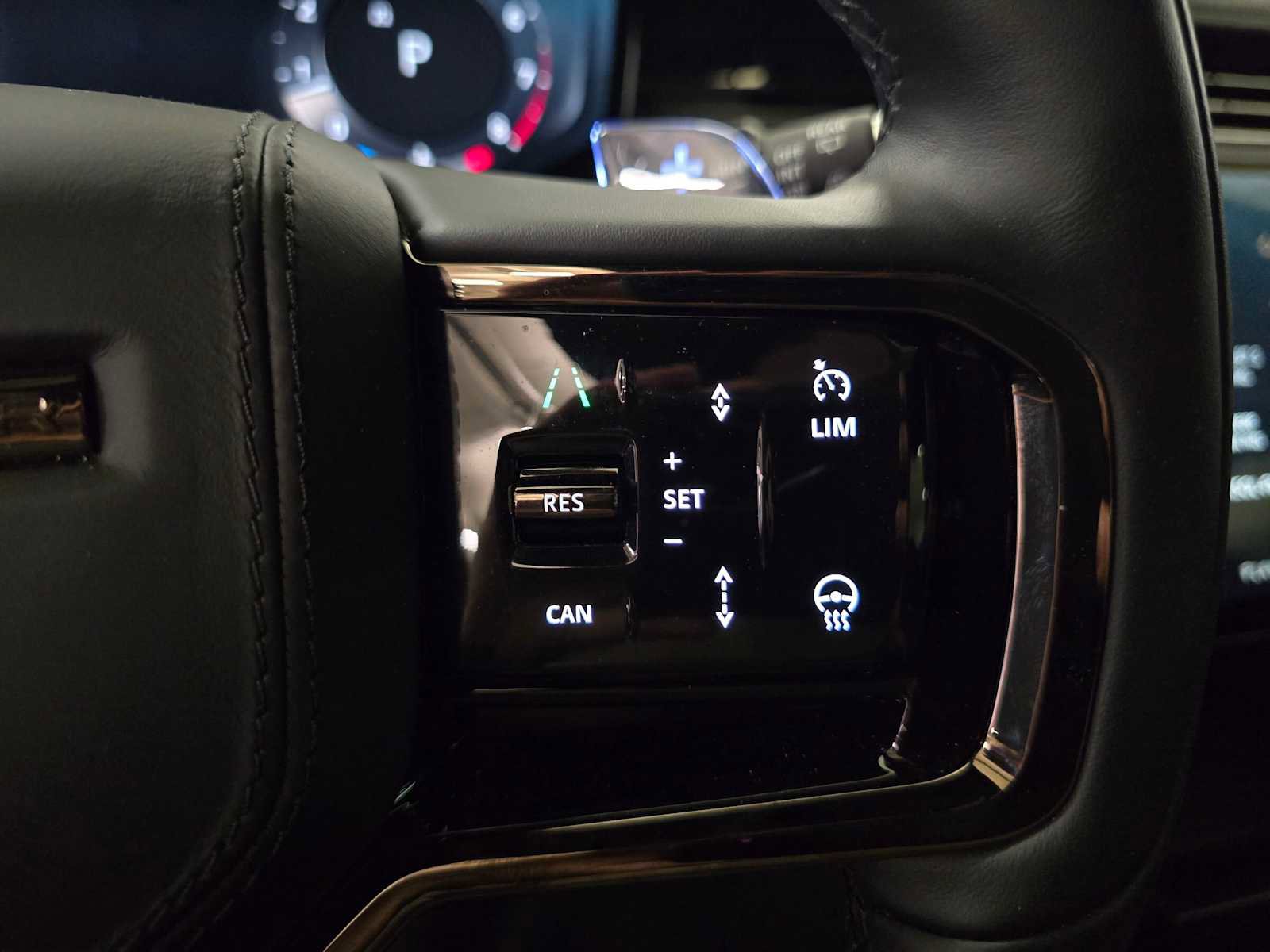 Used 2025 Land Rover Range Rover Sport SV Edition Two image 33