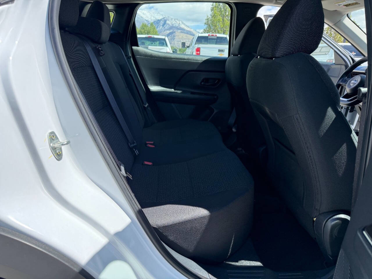 Used 2025 Nissan Kicks S AWD/4WD image 21