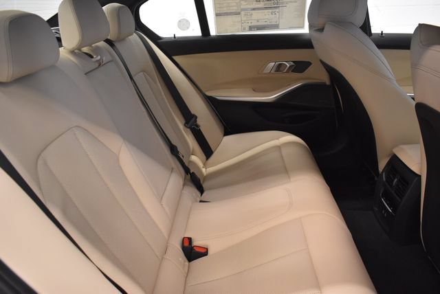 New 2026 BMW 330i xDrive Sedan w/ Premium Package AWD/4WD image 18