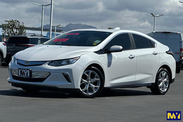 Used 2018 Chevrolet Volt Premier w/ Driver Confidence Package image 8