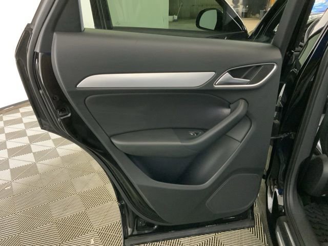 Used 2018 Audi Q3 2.0T Premium image 34